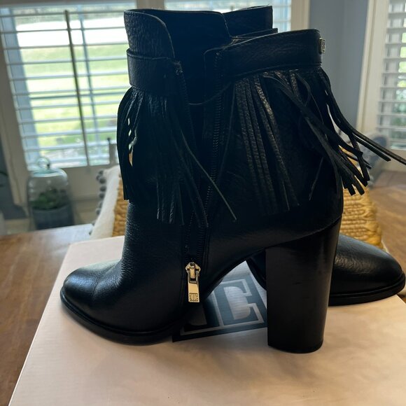 Ivanka Trump Black Fringe Ankle Boot Sz 10 - Picture 3 of 5